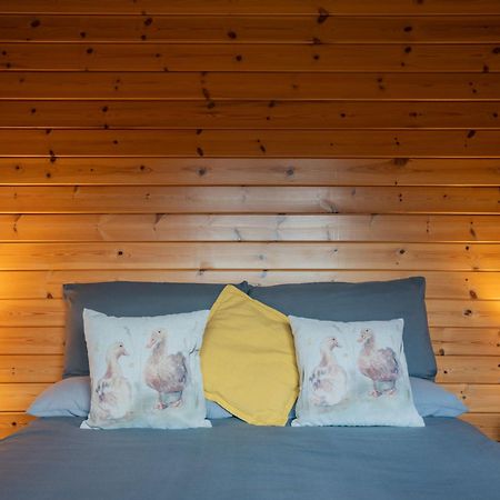 Chalet Loch Leven Lodge 10 By Interhome Kinross Eksteriør billede