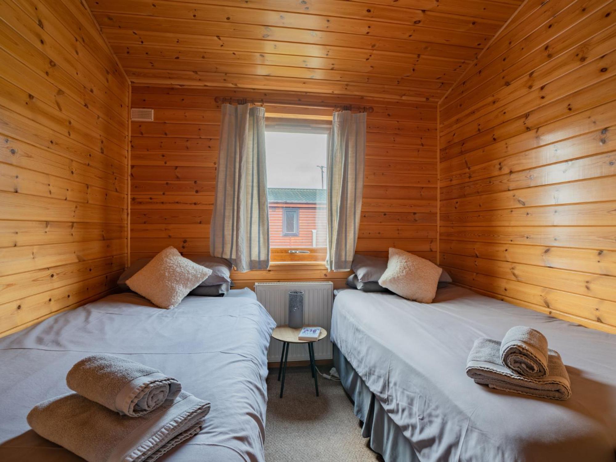 Chalet Loch Leven Lodge 10 By Interhome Kinross Eksteriør billede