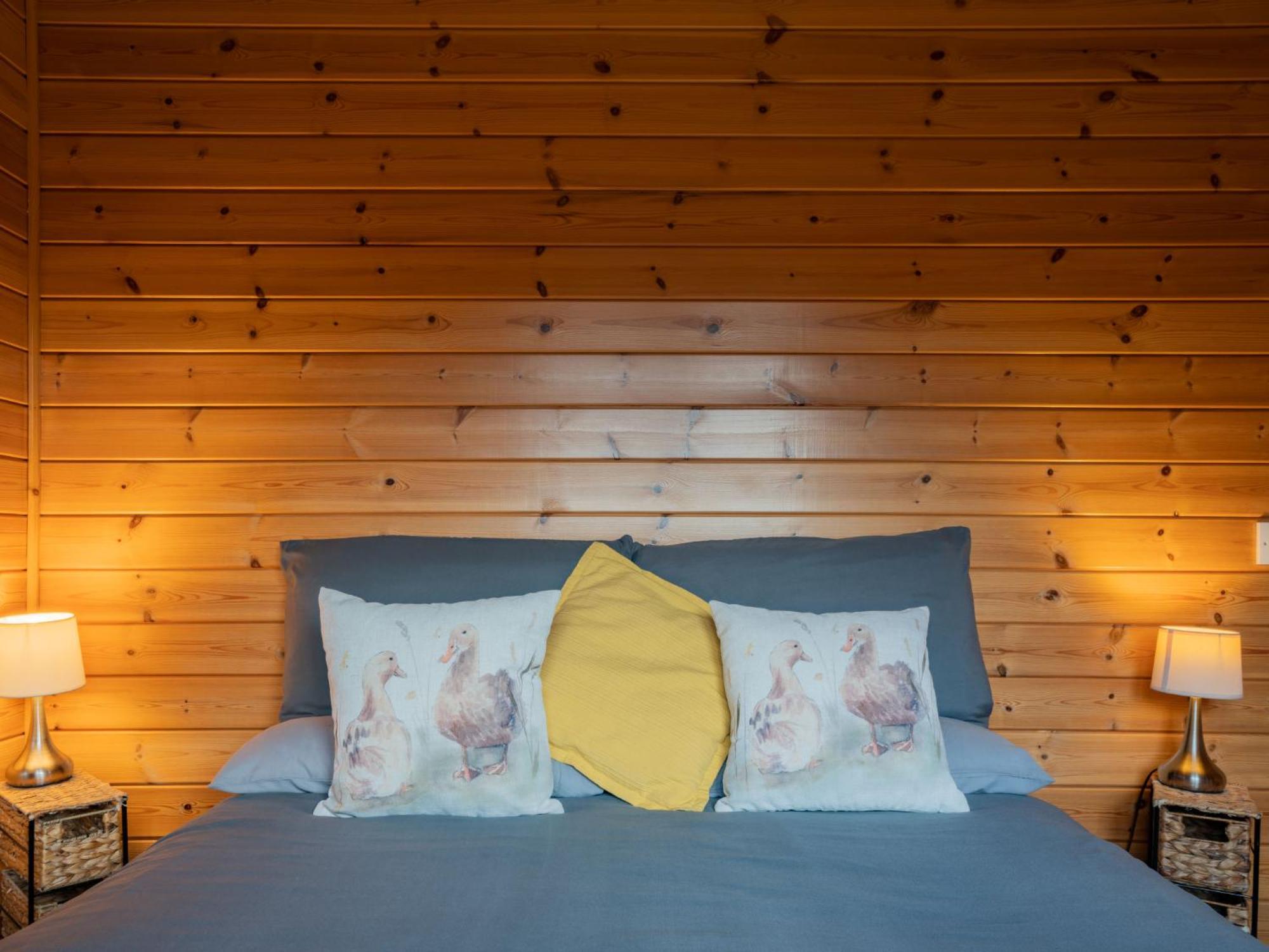 Chalet Loch Leven Lodge 10 By Interhome Kinross Eksteriør billede