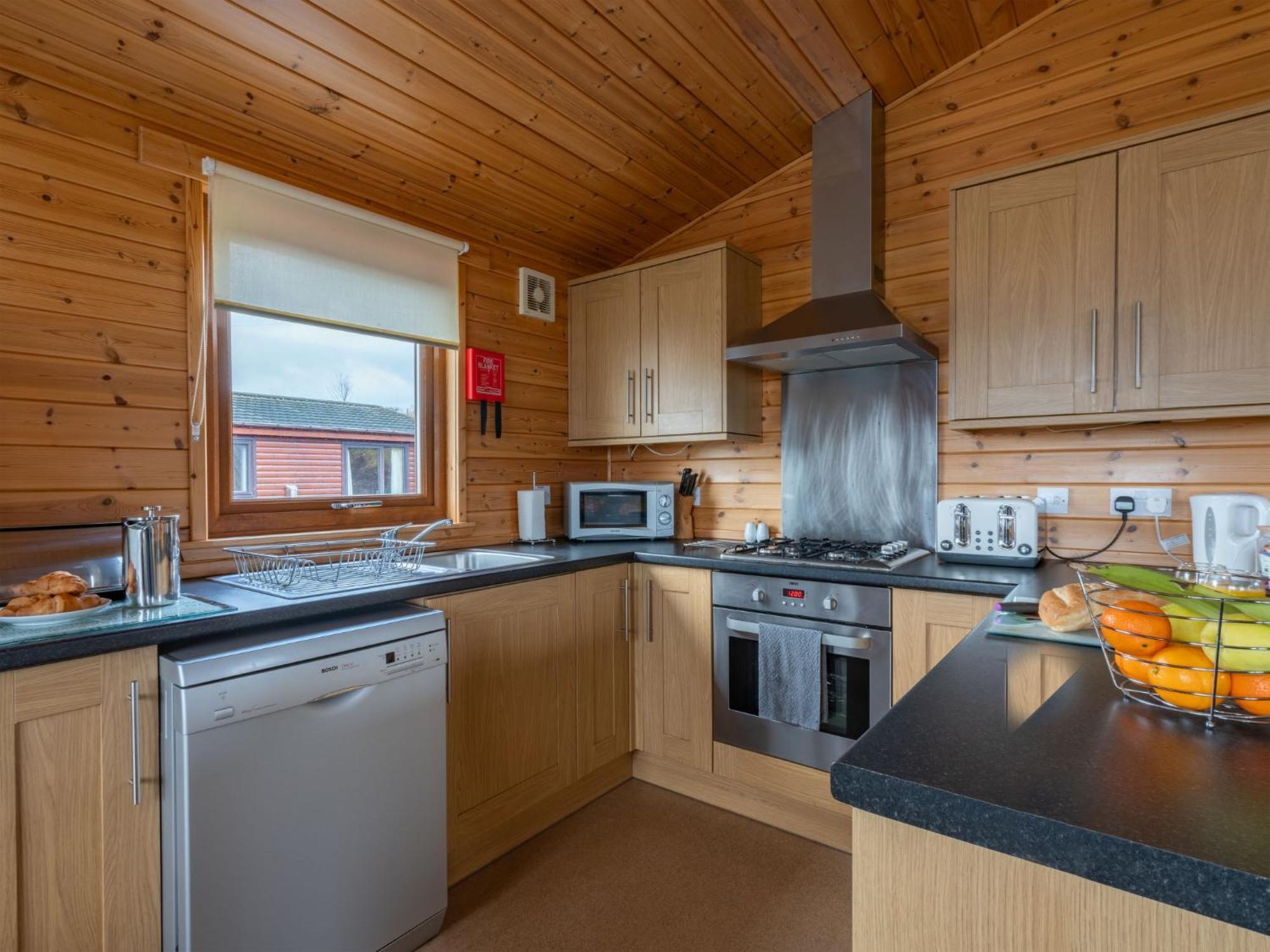 Chalet Loch Leven Lodge 10 By Interhome Kinross Eksteriør billede