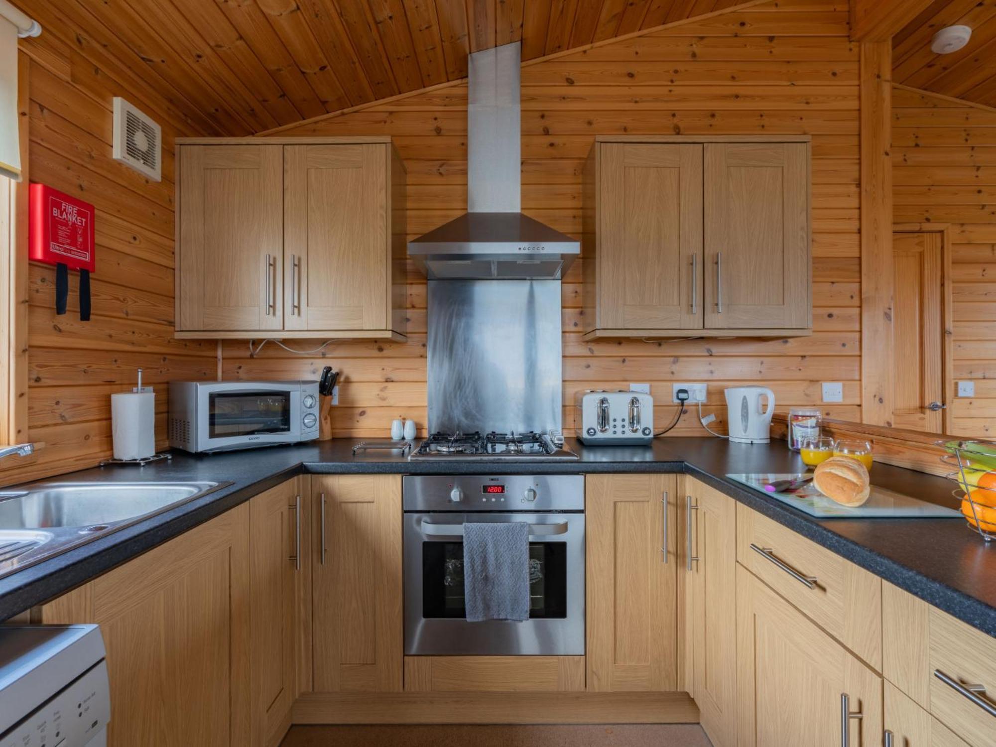 Chalet Loch Leven Lodge 10 By Interhome Kinross Eksteriør billede